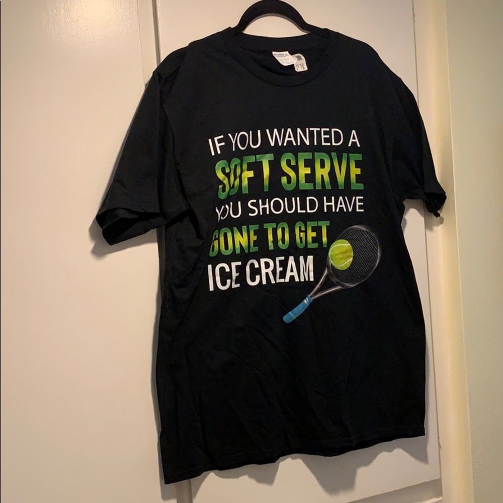 Black tennis fun shirt